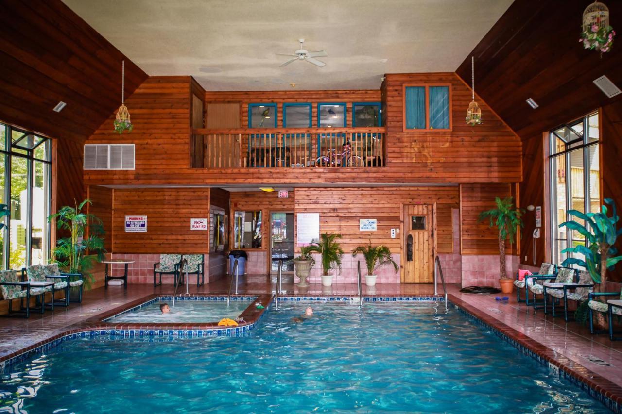 Aloha Beach Resort Lake Delton Exterior foto