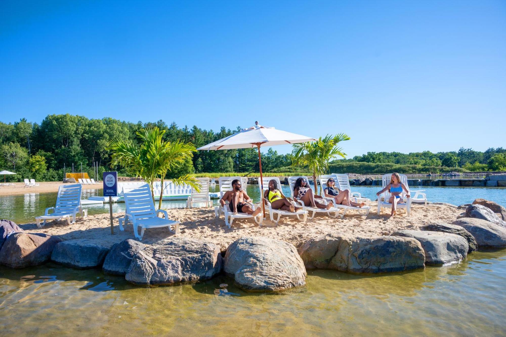 Aloha Beach Resort Lake Delton Exterior foto
